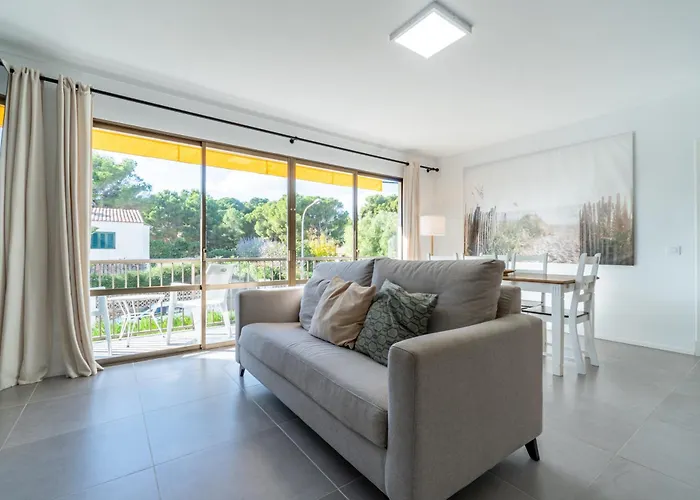 Ponent E Кала Ратьяда